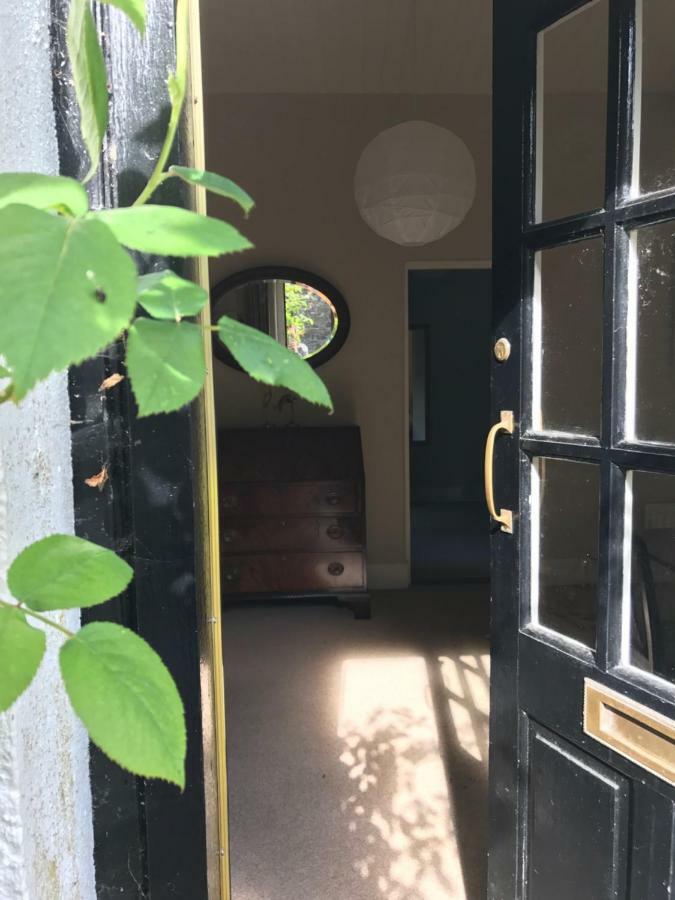 Вилла The Mews Freshford Экстерьер фото